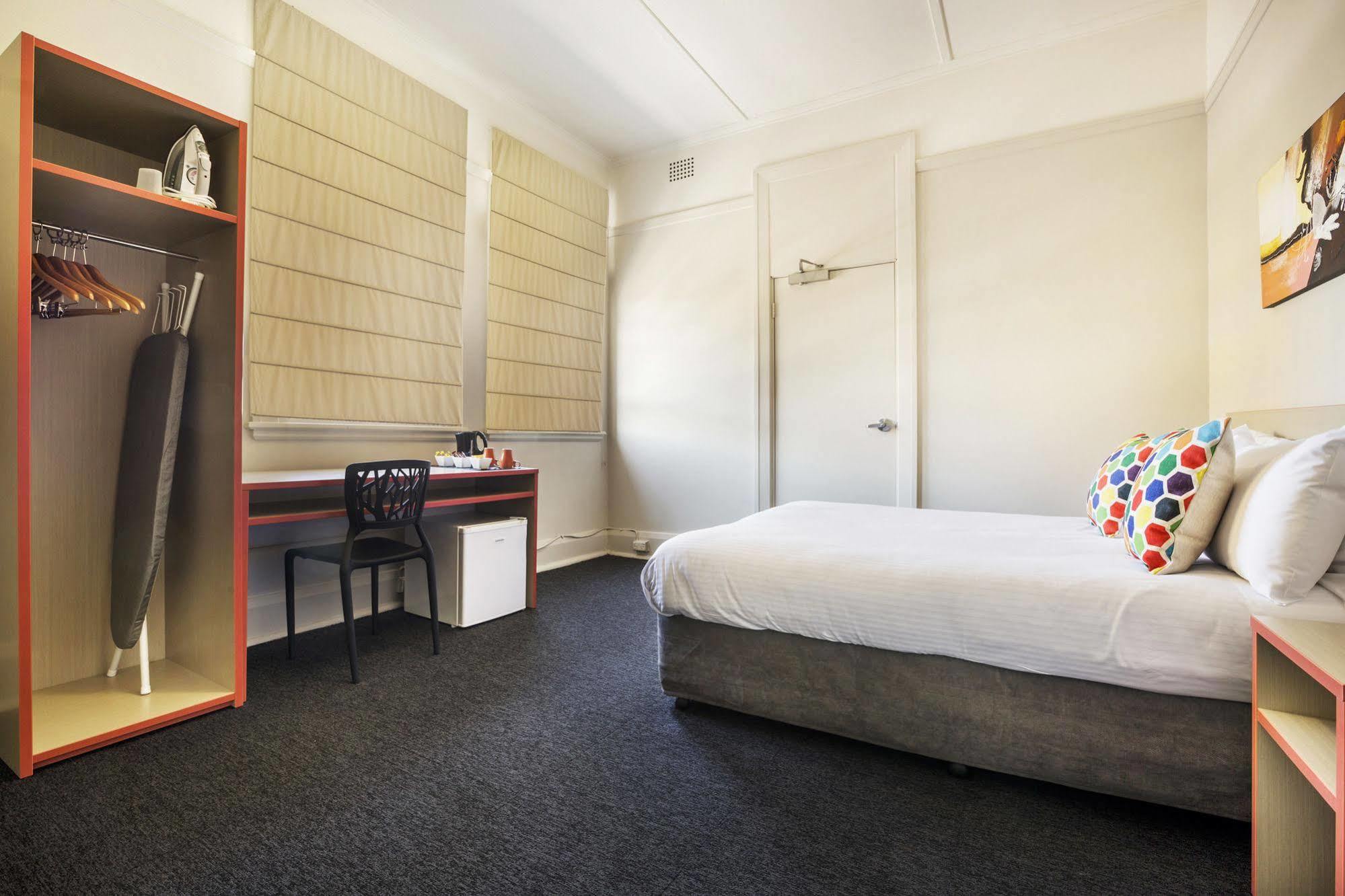 Granville Hotel Sydney Exterior photo