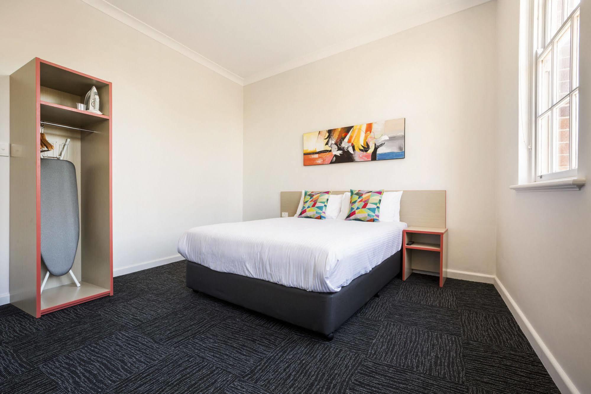 Granville Hotel Sydney Exterior photo